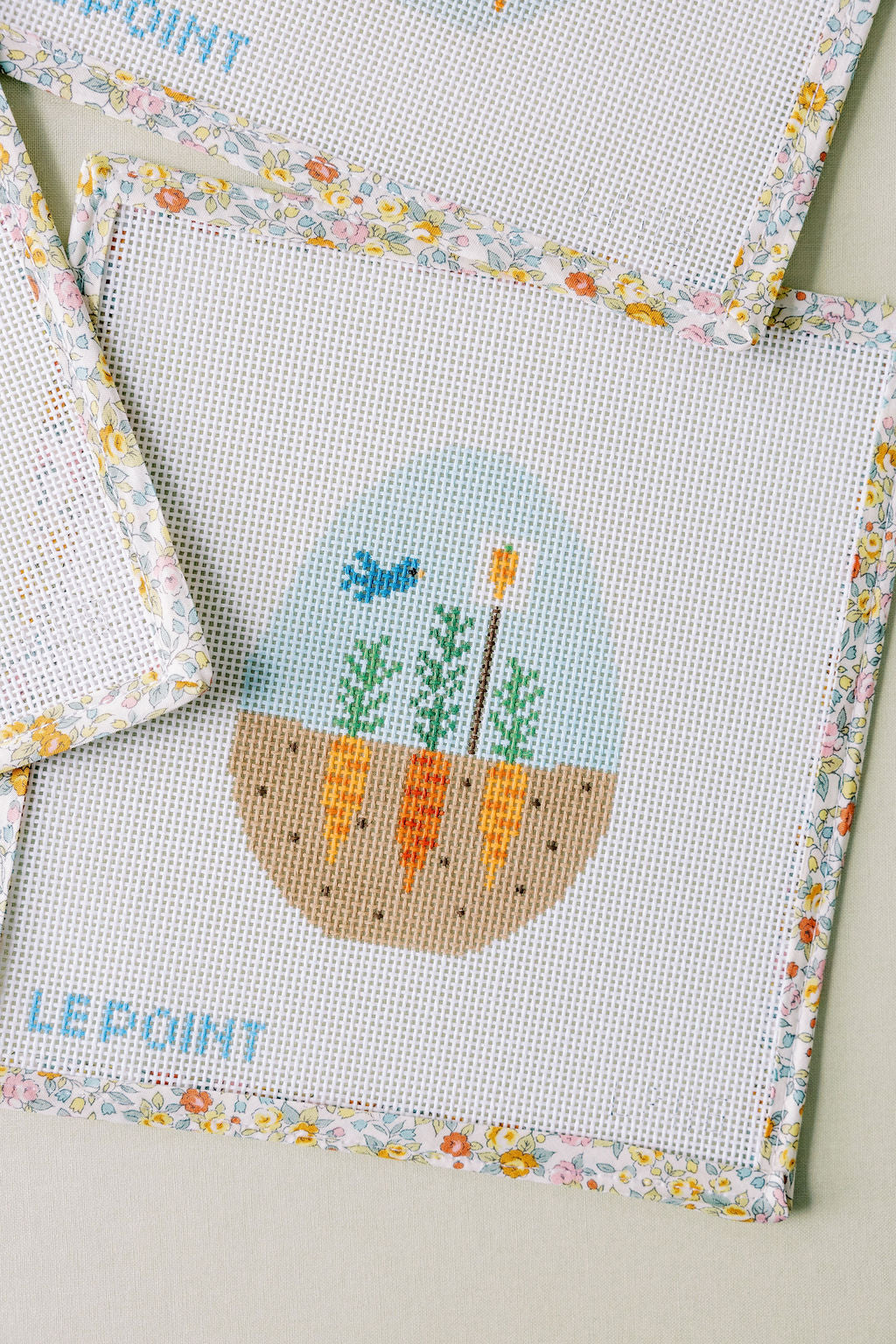 ターニングポイントSt.Elmo / Egg Shell Pastel Blue Carrot Egg– Le Point Studio